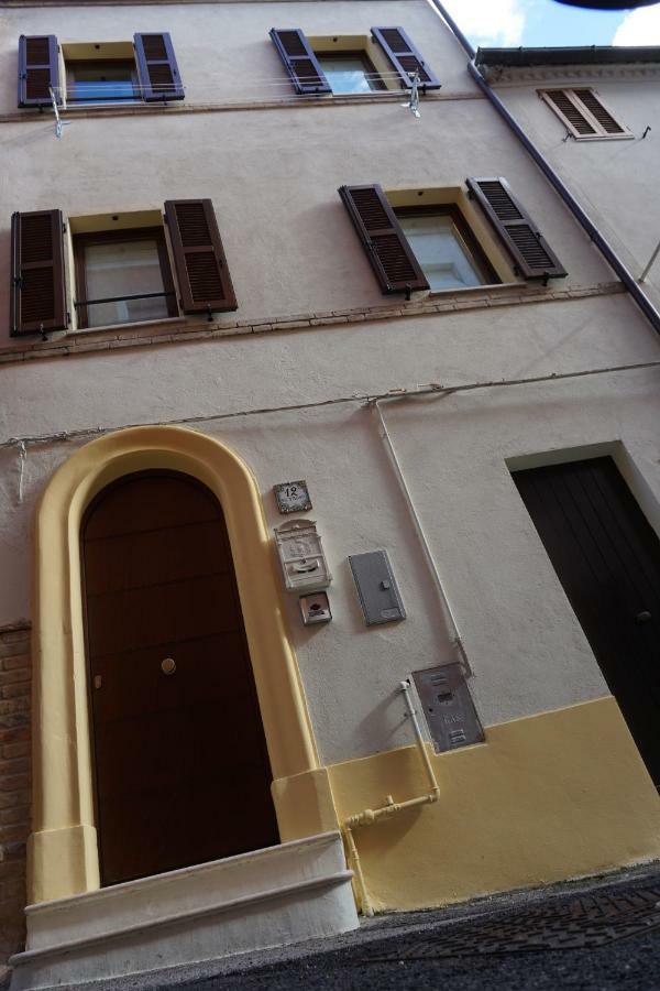 Casa Vacanze Torre Dei Gualtieri Villa San Benedetto del Tronto Exterior photo